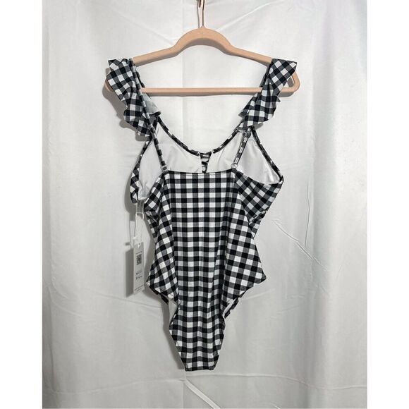 CupsheāNWTāadorableāoneāpiece - Picture 3 of 9